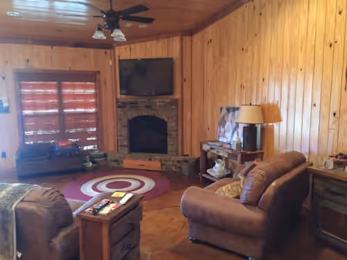 New Listing, photo 2