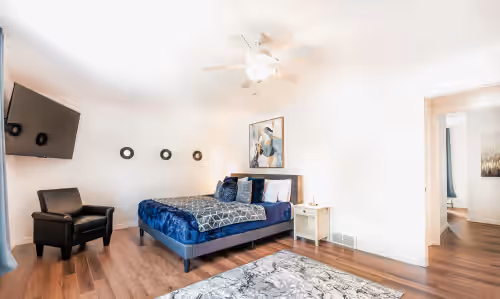 King Bed Suite, photo 2