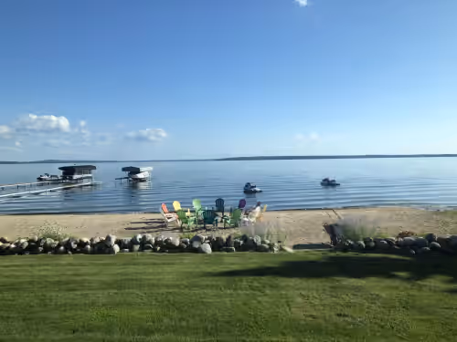 Stunning Log Home Plus Guest Cottage With Sandy Beach, photo 2
