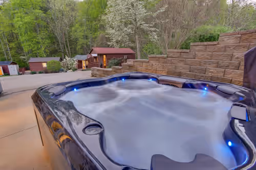 Weaverville Cabin + Mini Cabins w/ HOT TUB + Fire on 50 Acres, photo 3