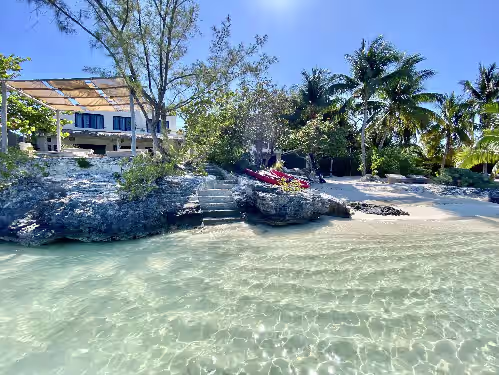 Casa Lola 7BR Stunning Luxury Beachfront, photo 3
