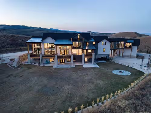Skybridge at Bear Lake: Sleeps 61 +14-optional condo, Private Beach, Theatre Rm, photo 2