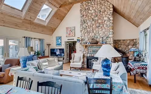 Spacious Country Home centrally located on the island of Martha's Vineyard, photo 3