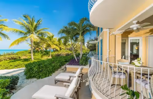 Outdoor lounging at Villa Renaissance 108: Ocean Front, 2 Story, 7 Bedrooms, 7 1/2 Bathrooms