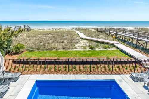 Sleeps 15 Oceanfront 5BR, expansive glass with huge views, modern, duplex Unit B