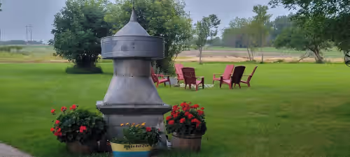 Garden Lodging In A Peaceful Country Farm Setting ~ "Longspur" House, photo 4