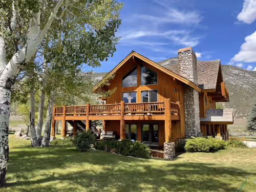 Majestic lodge in the heart of Nevada's Great Basin