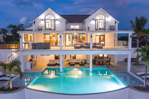 ENDLESS BLUE VILLA -WATER FRONT, photo 2