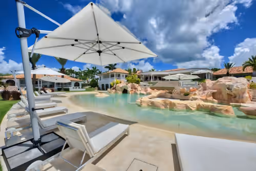 Luxurious 7 bedroom villa with staff, gym, private pool and beach, photo 2