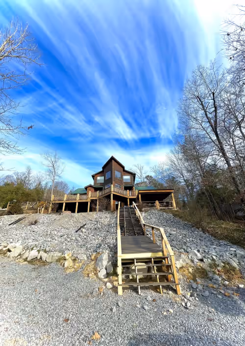 Private indoor pool Spacious Upgraded Lake Cabin. Perfect for Family Gatherings