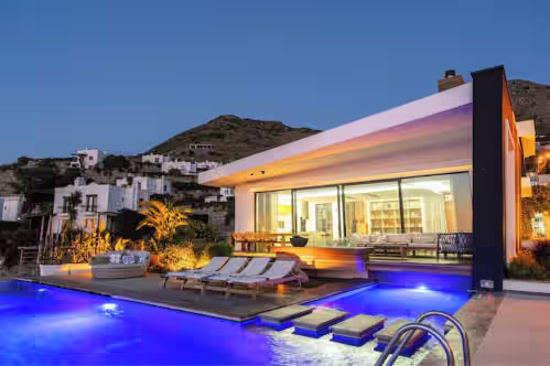 Pool at Marinhill Luxury Villa