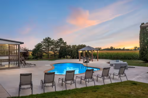 Sleeps 30 | Crew-Friendly | Pool & Hot Tub