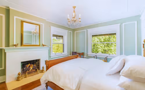 Room at Luxurious & Historic 9-Bedroom Mansion