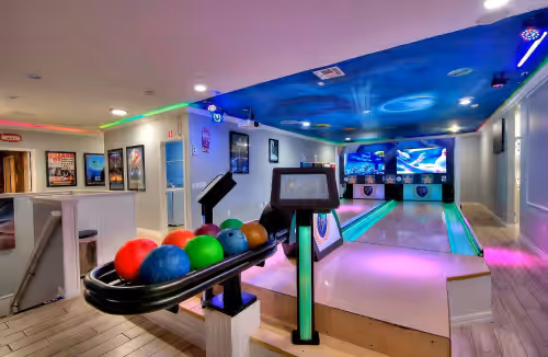56 Bedroom Bowling Villas, Sleep 150