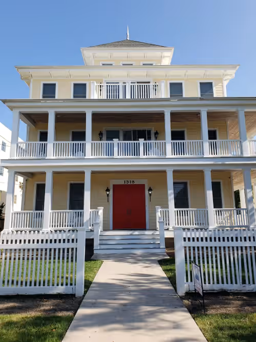Beach House at La Mer