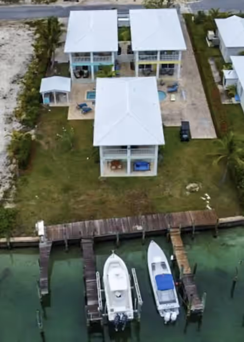 WATERFRONT FAMILY COMPOUND 3 HOMES SLEEPS 30 WITH POOL, 3 BOAT SLIPS