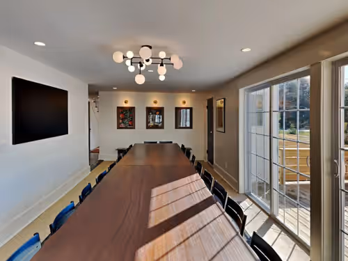 Large Private Family Compound, Main House + Four Cottages/Cabins Indoor Pool Spa, photo 4