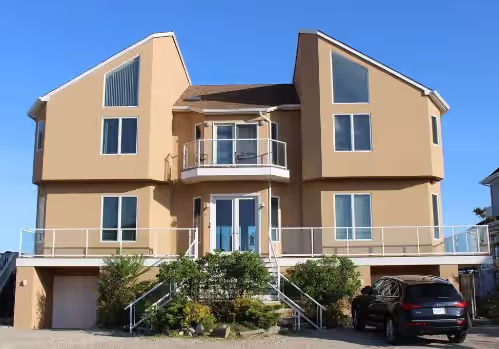 OCEANFRONT BEACH HOUSE! POOL & HOT TUB FACING THE OCEAN, CALL FOR LAST MIN DEAL!