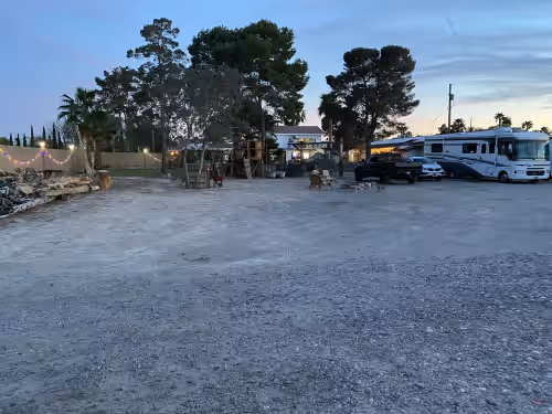 Property grounds at 1 ACRE Ranch Style, Outside Bar, Maid, room for RVs, Cars, Campfire