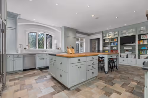 Centrally located Fox Valley estate in sought-after Neenah, photo 4