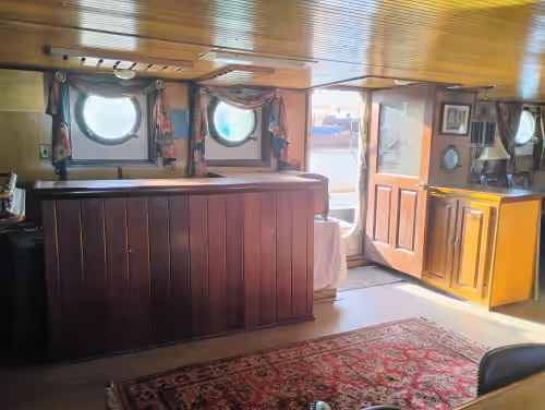 Lobby at Luxurious one of a kind Tugboat/yacht, NYC, Sleeps 12, unique experience