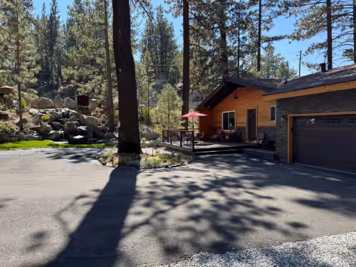 Remodeled Hot Tub Home Near Heavenly Village, Chairlift and Lake-Sleeps 9 Max, photo 2