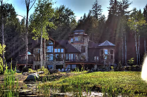 18-acre Italian-Style Mountain Villa: Talus Rock Retreat in Sandpoint, Idaho
