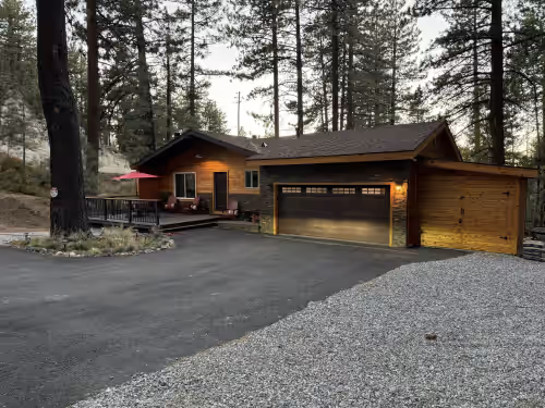 Remodeled Hot Tub Home Near Heavenly Village, Chairlift and Lake-Sleeps 9 Max, photo 4