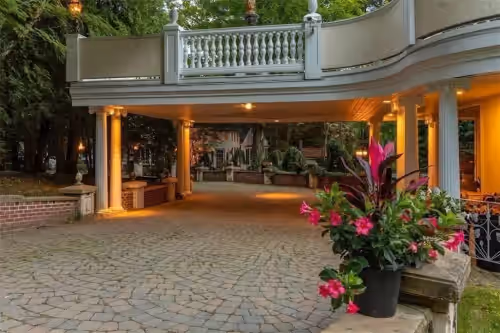 Your Own Private Luxury Resort, photo 4
