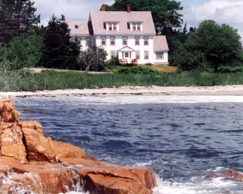 Sea Captain's on 200 acres & Sand Beach, 5 mins to Acadia Nat'l Park at Schoodic