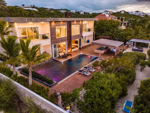 Stunning Beach Front Villa with Full Staff, photo 2