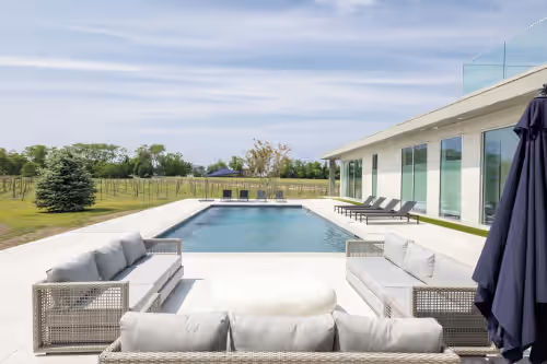 Exclusive Vineyard Retreat