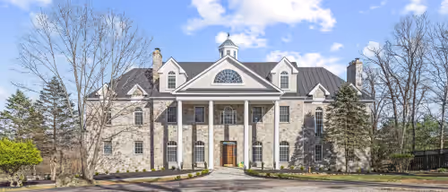 Beautiful Bluemont Estate