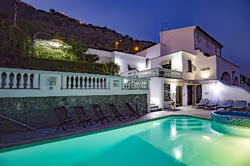 Villa Elena is a prestigious villa with a pool and suggestive sea view, photo 2
