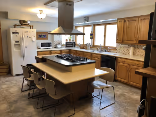 Beautiful Home with 9 Bedrooms, 7 bathrooms, 2 Cabins, 18 Hole Disc Golf Course, photo 2