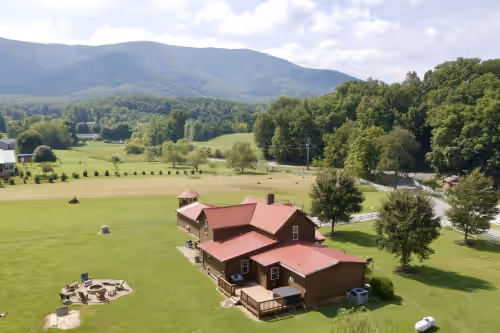 Truly a one of a kind property at Huge Yard, Easy access, Stunning Views, Horses