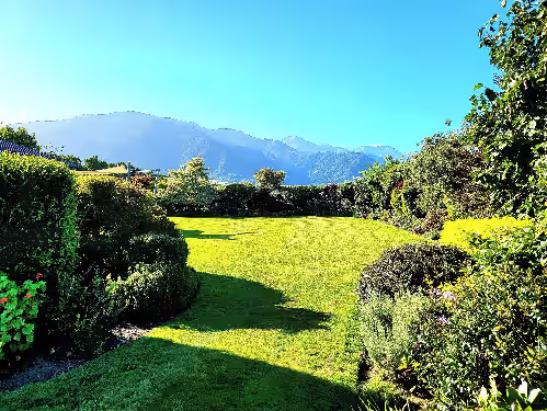 Te Mahuru Retreat Kaikoura. 2 Hot Tubs, Outstanding Views, Space to Play & Relax, photo 3