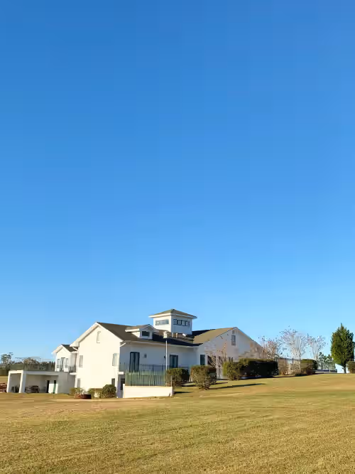 Country Estate - 9 Bedrooms + 2 Dorms —Sleeps 46. Amazing Lake Views