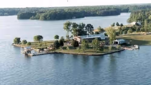 Priv Estate, Family Reunions Weddings, private Harbor & lots of fun things to do