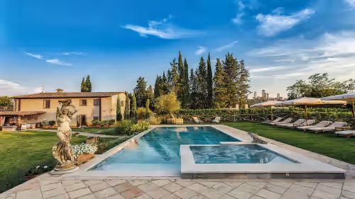VILLA IRIS LUXURY SAN GIMIGNANO, 6 EN-SUITE BEDROOMS, SWIMMING POOL, SPA, SAUNA, photo 3