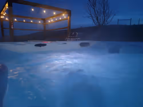 Country Living with Modern Amenities and Hot Tub, photo 3