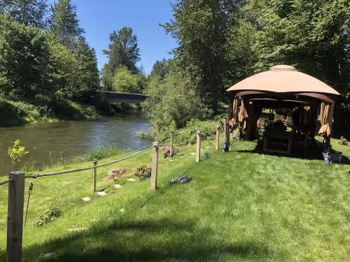 Moon River Suites Wedding Party Lodging on River