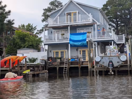 Beautiful waterfront 5br/2ba
Optional boat rental