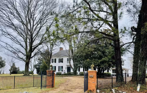 Chesapeake Bay-front Estate minutes to Irvington, Kilmarnock Whitestone