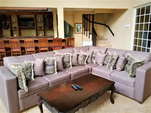 Living room with TV and stereo at $1.5 Million
