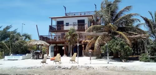 Secluded Beachfront Home / Pool, Dock, Rooftop Views