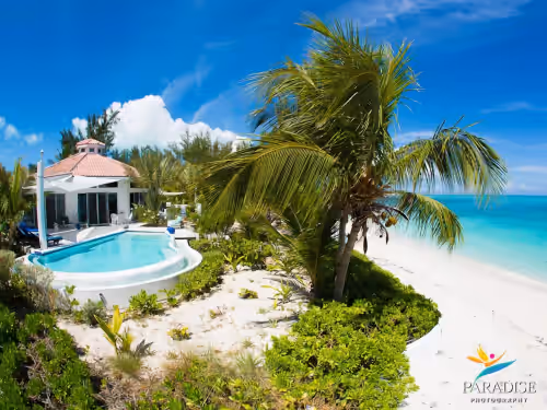 Private Villa, up to 7bdrm, W/Pool Directly on the World's Best Beach