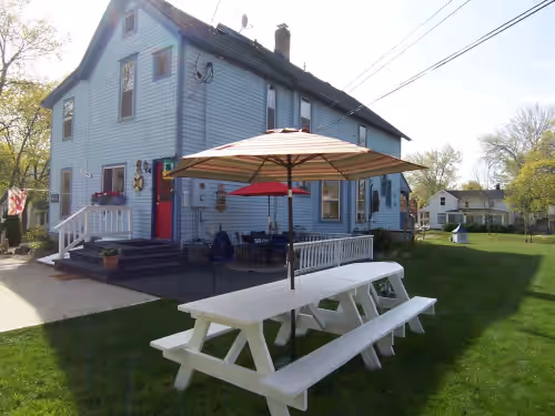 Sleeps 34, 12 bedrooms, 6 baths, Downtown Lake Geneva, 2 houses same property, photo 3