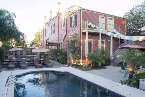 Macarty House: Resort-style Home for 16 - Outdoor pool, covered bar & large deck