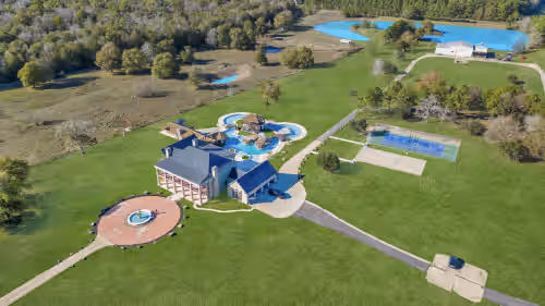 100+ acres sleeps 30, pool, lazy river, hot tub, bball, tennis, and more, photo 2